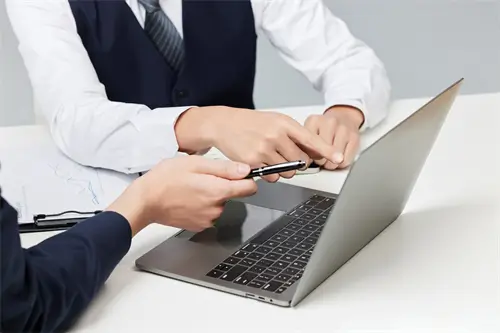 门房怎么生活过去